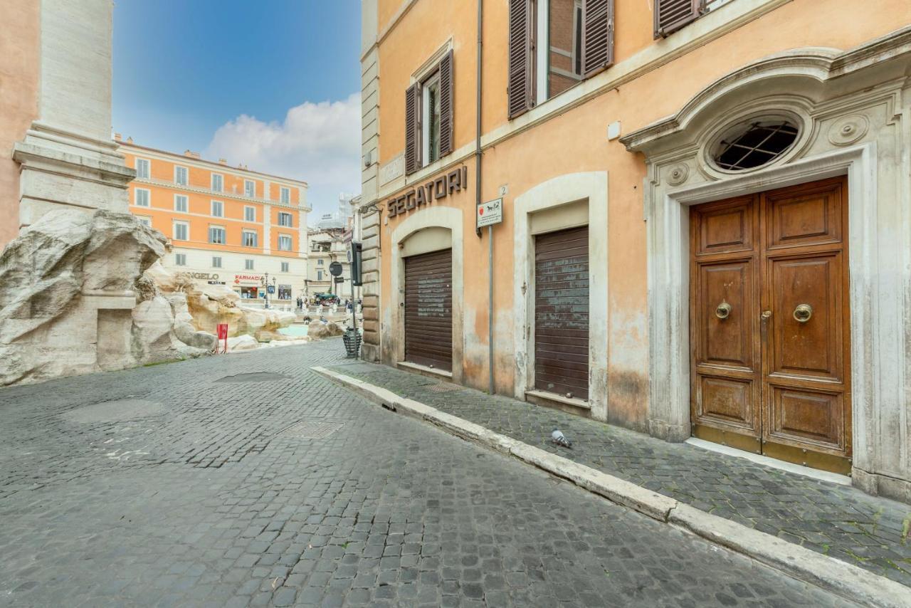 Trevi Fountain Square View Luxury Appartamento *
